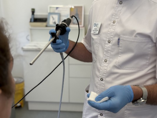 Прием фониатра в Сочи: Верните силу и красоту вашему голосу!